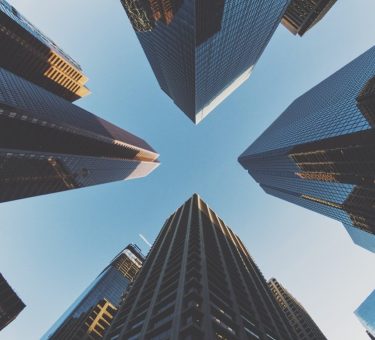 Why a Real Estate Lawyer in Dubai Is Necessary for Foreign Investors: