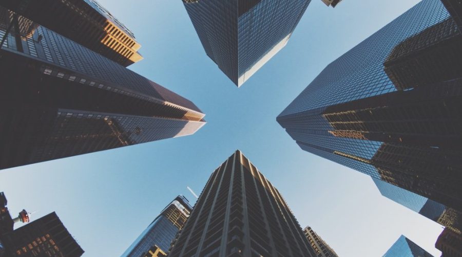 Why a Real Estate Lawyer in Dubai Is Necessary for Foreign Investors: